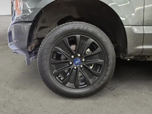 Used 2020 Magnetic Ford XL image 9