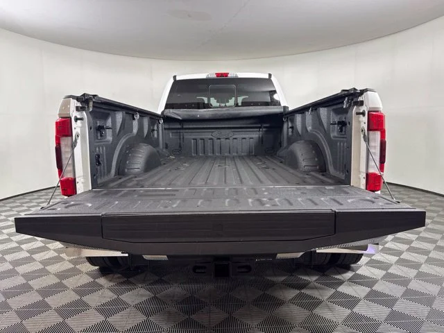 Used 2019 White Ford King Ranch image 20