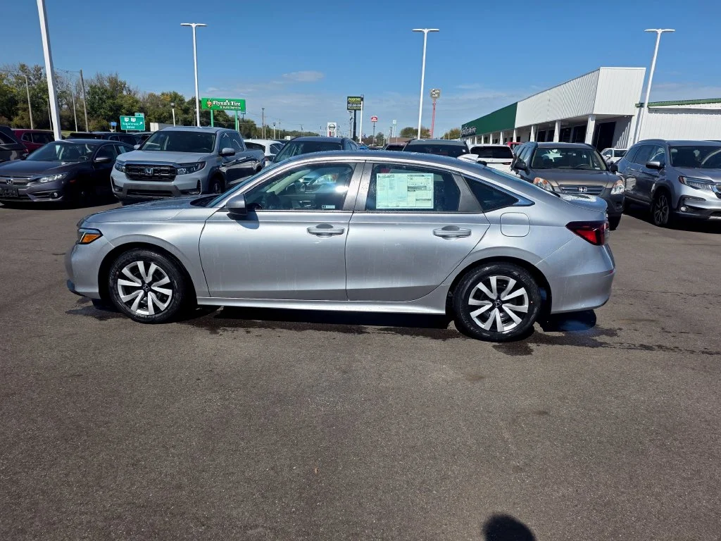 New 2026 Solar Silver Metallic Honda LX image 6