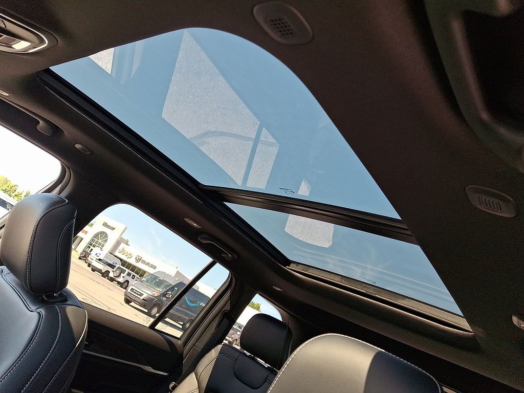 New 2027 Blue Jeep Limited image 10