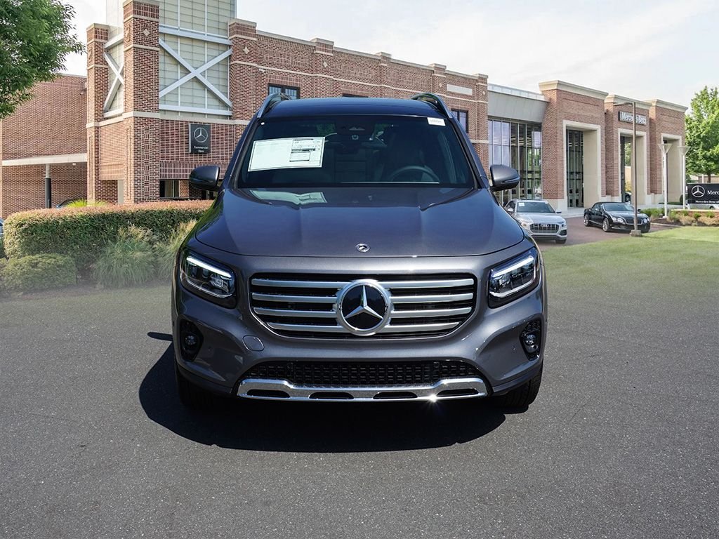 Certified Used 2025 Mountain Grey Metallic Mercedes-Benz GLB 250 image 3