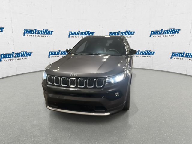 Used 2023 Gray Jeep Limited image 3