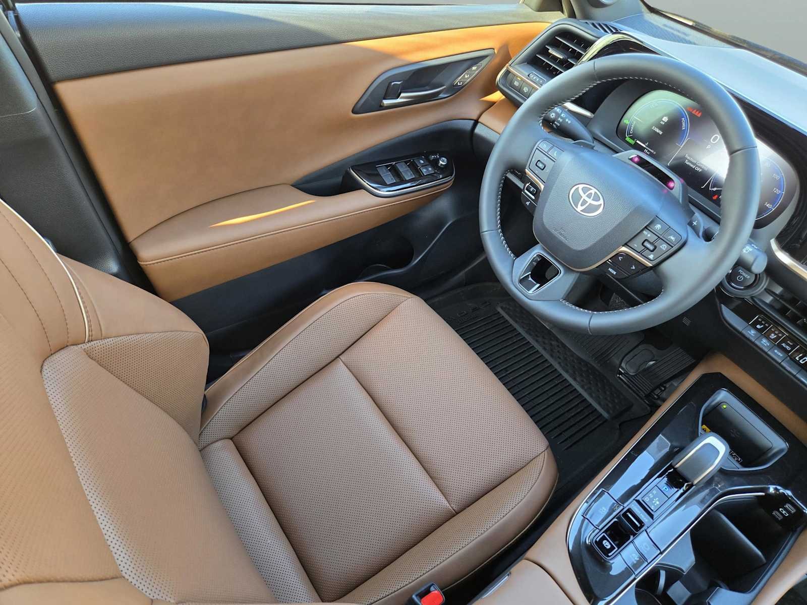 2026 Toyota Crown Signia Limited - Photo 16