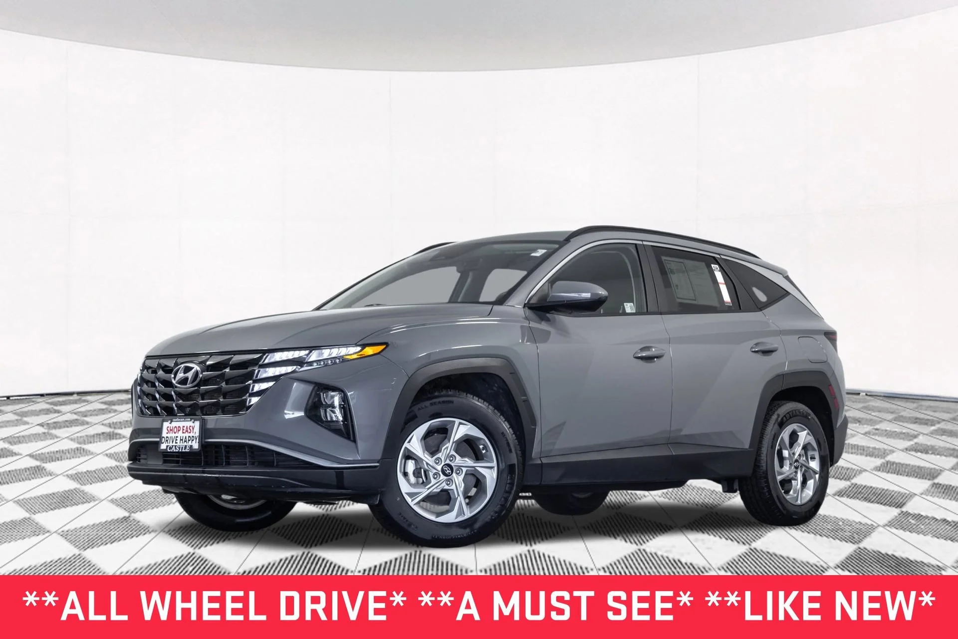 Used 2024  Hyundai SEL image 2