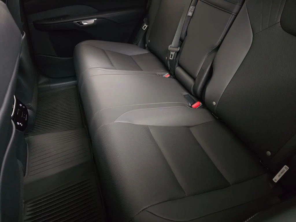 New 2026 Iridium Lexus PREMIUM image 13