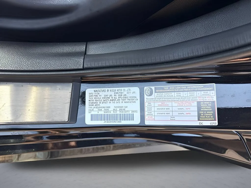 Used 2025 Black Nissan Performance image 31