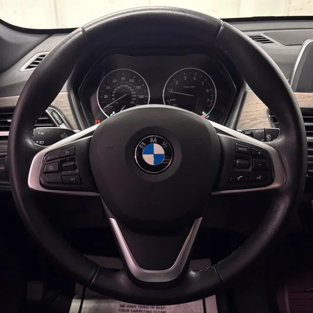 Used 2017 Gray BMW xDrive28i image 11