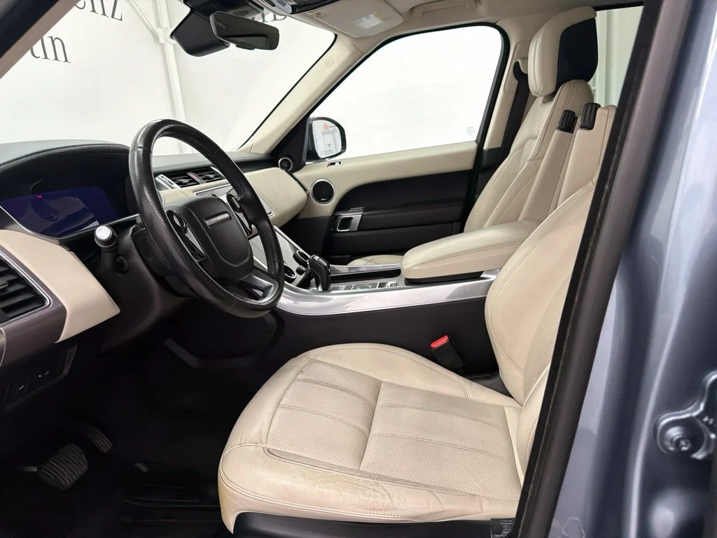 Used 2020 Blue Land Rover HSE image 21