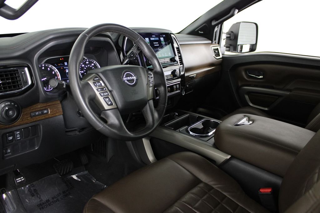 Used 2024 White Nissan Platinum Reserve image 17