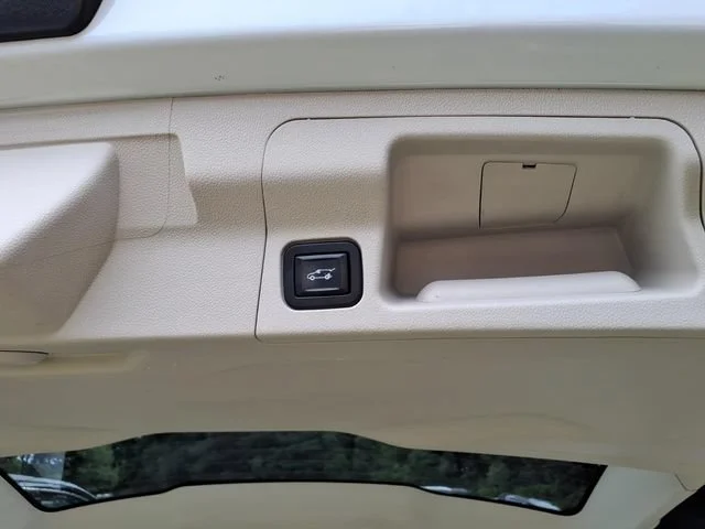 2020 GMC Acadia Denali - Photo 20