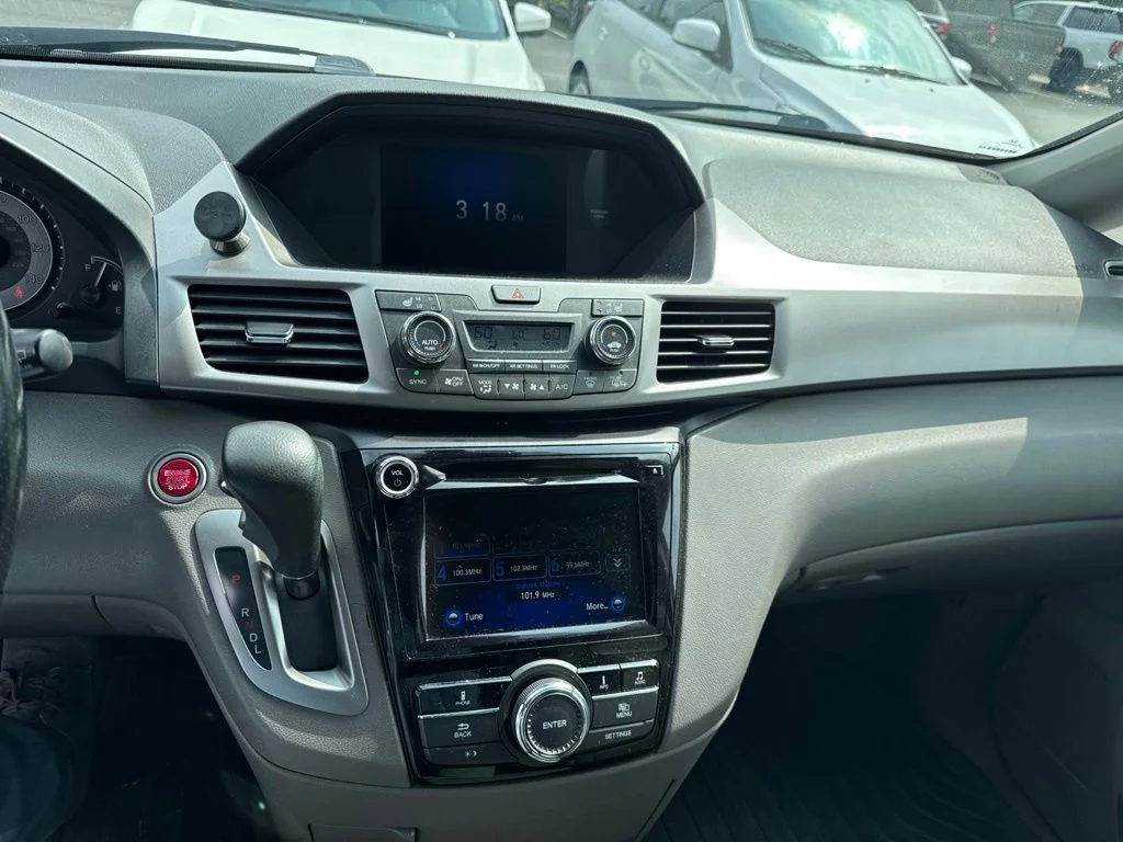 Used 2016 Silver Honda EX-L image 4
