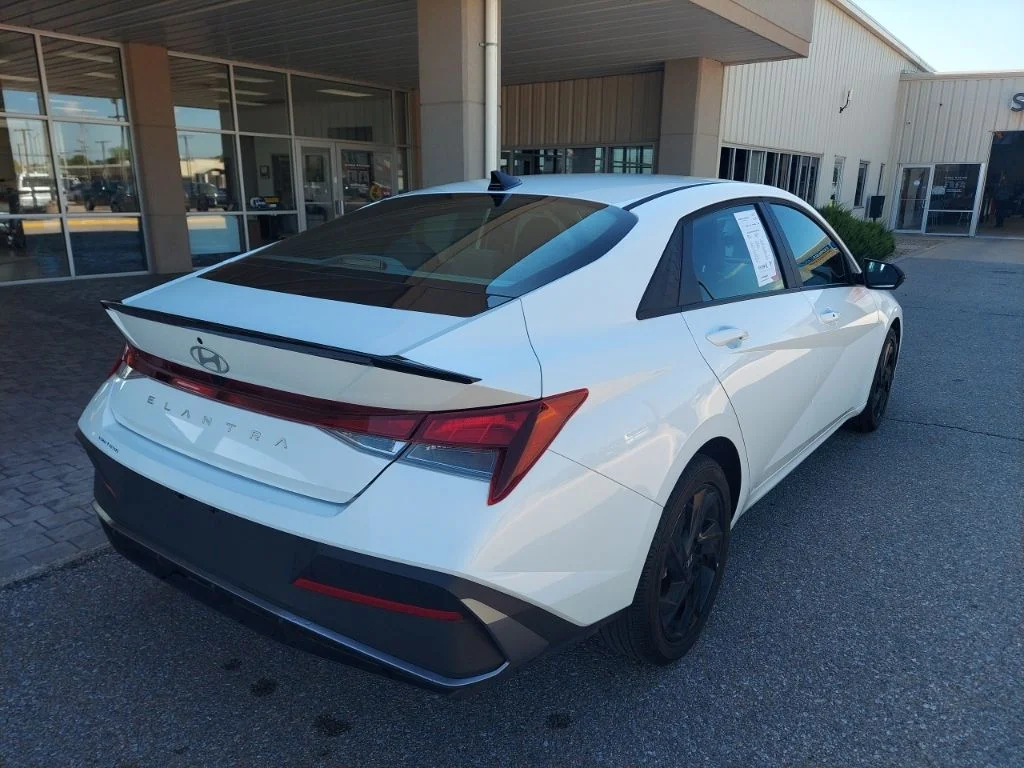 Certified Used 2026 White Hyundai SEL Sport image 7