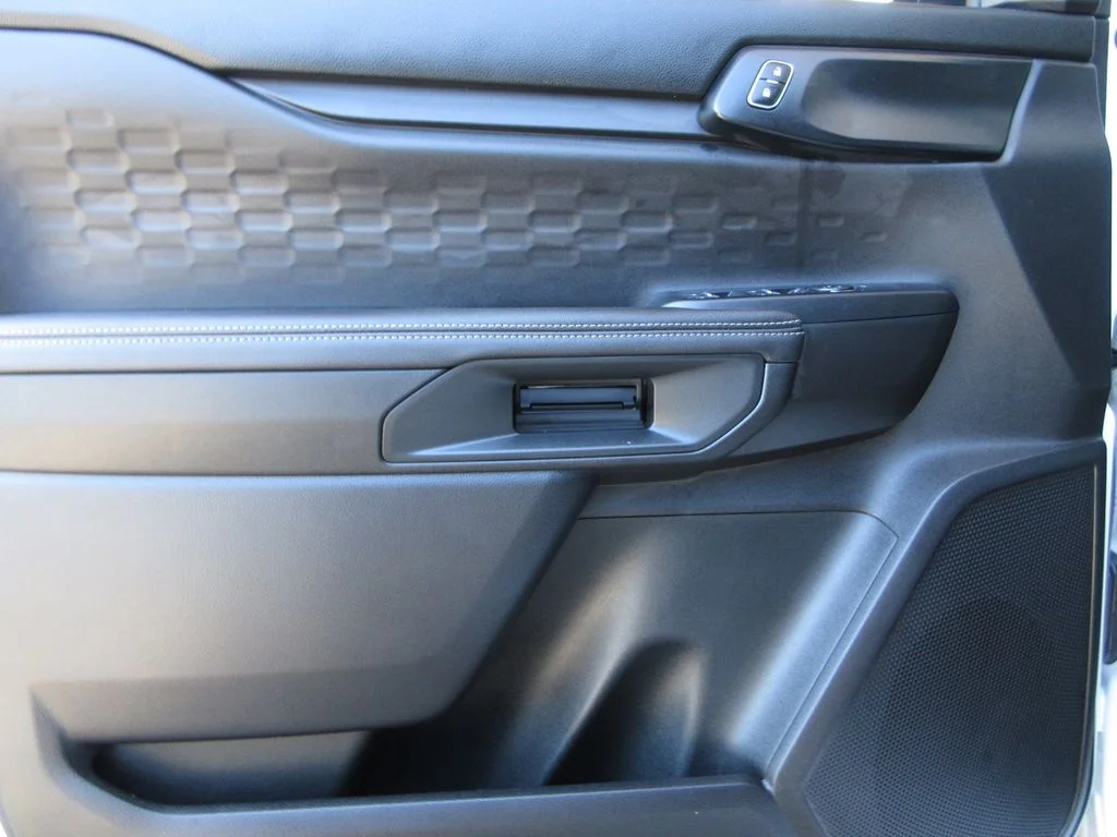 New 2026 Oxford White Ford XLT image 10