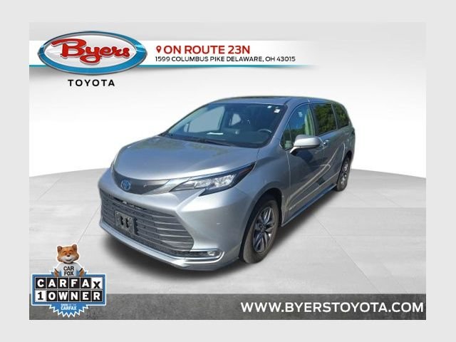 2021 Toyota Sienna XLE 8-Passenger Hybrid FWD's photo