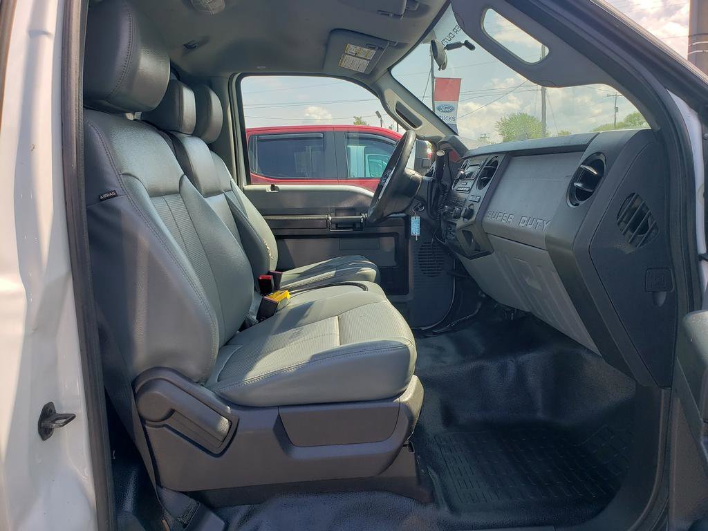 Used 2016 Oxford White Ford  image 12