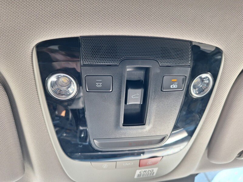 Used 2022 Black Kia EX image 18