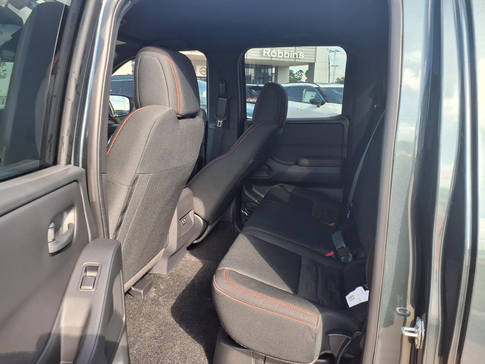 2027 Nissan Frontier photo 10 of 23