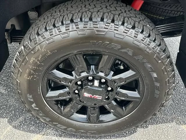 2026 GMC Sierra 2500HD AT4 - Photo 17