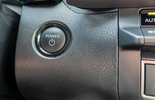 Used 2025 Pearl Toyota XLE image 30
