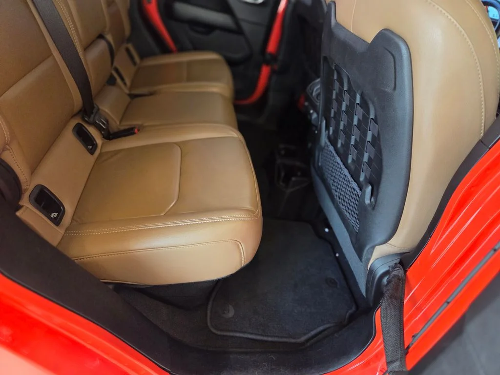 Used 2020 Punkn Metallic Clearcoat Jeep Rubicon image 25