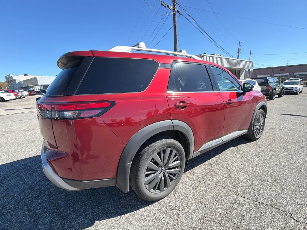 Used 2025 Red Nissan SL image 7