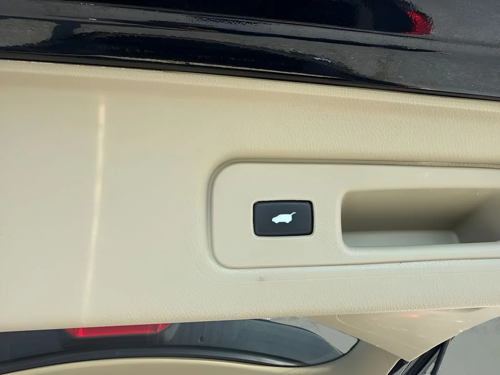 Used 2016  Acura Base image 31