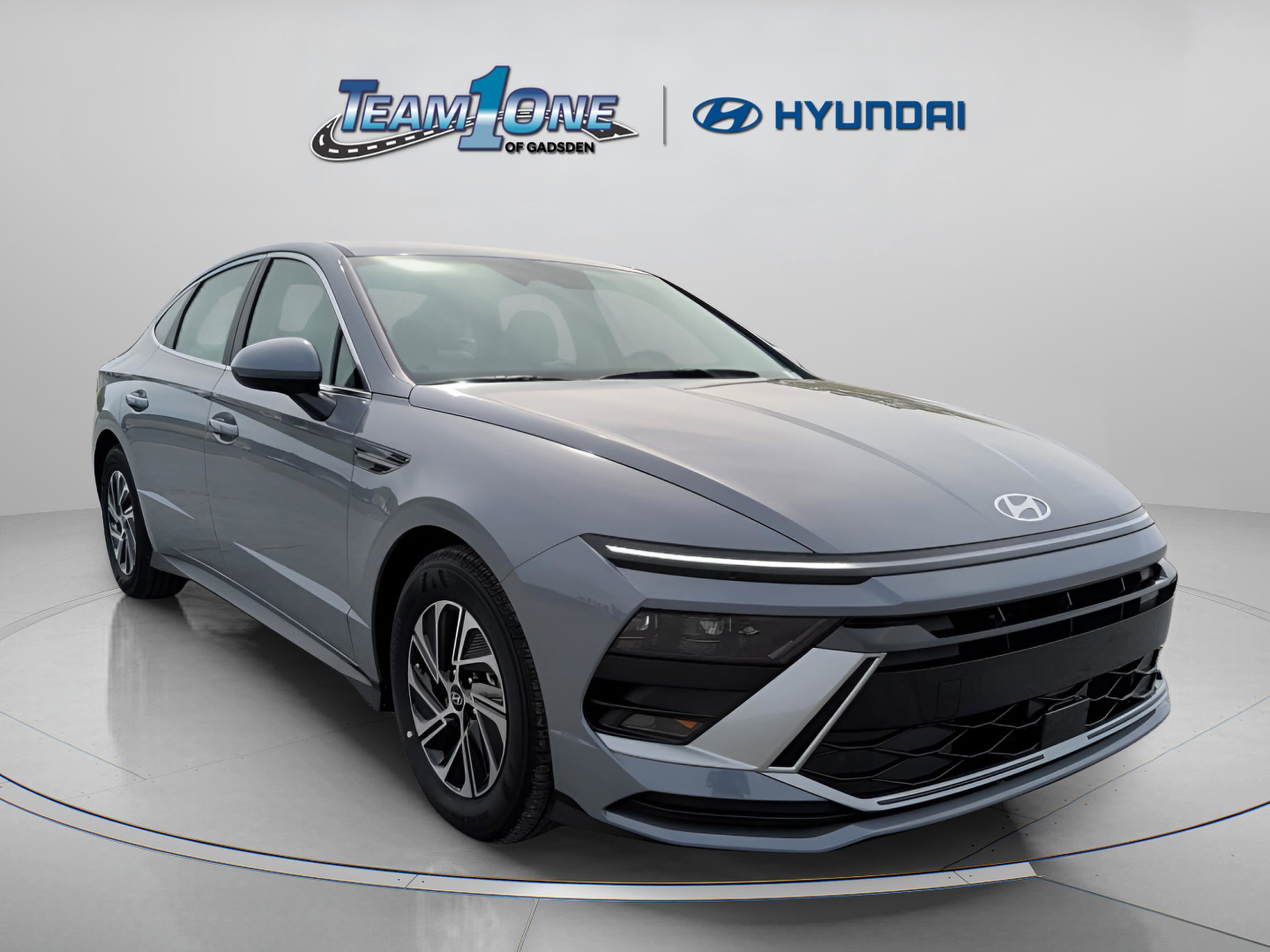 2026 Hyundai Sonata Blue's photo