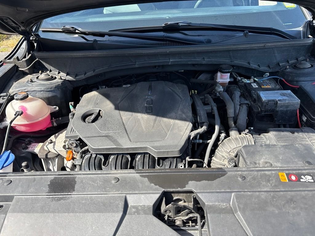 Used 2022 Black Hyundai SEL image 11