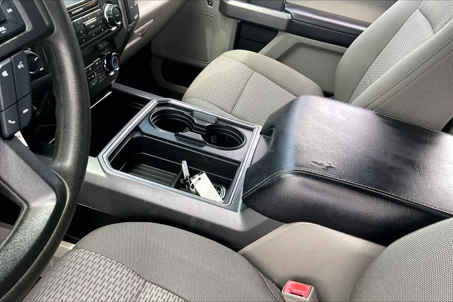 Used 2019 Agate Black Metallic Ford XLT image 16