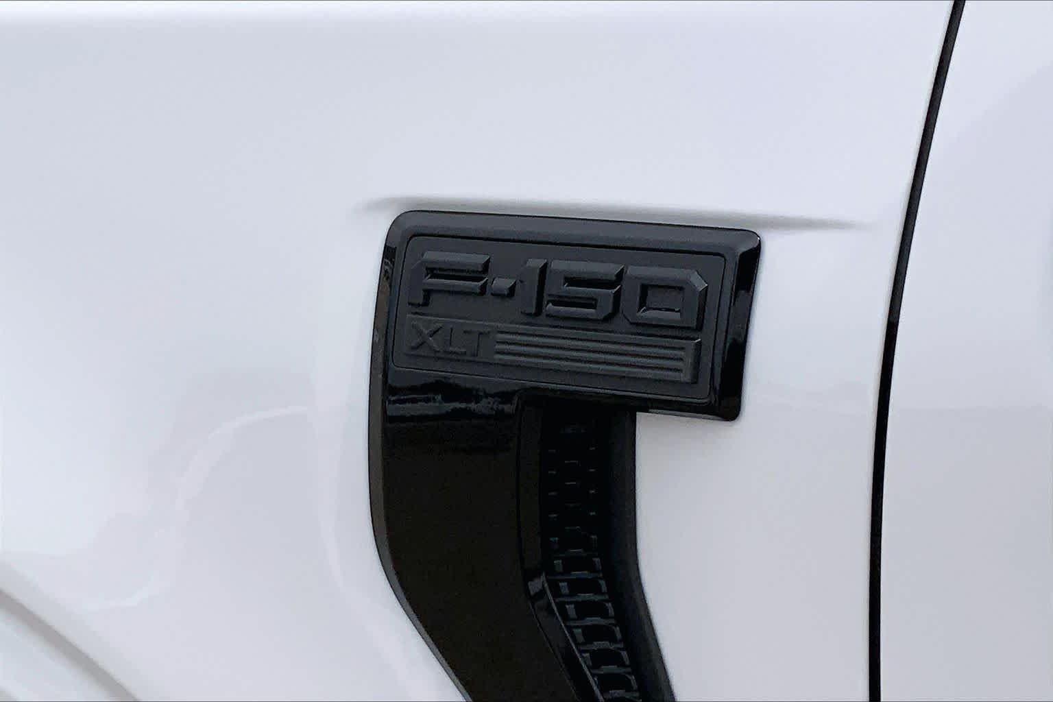 New 2026 Oxford White Ford XLT image 15