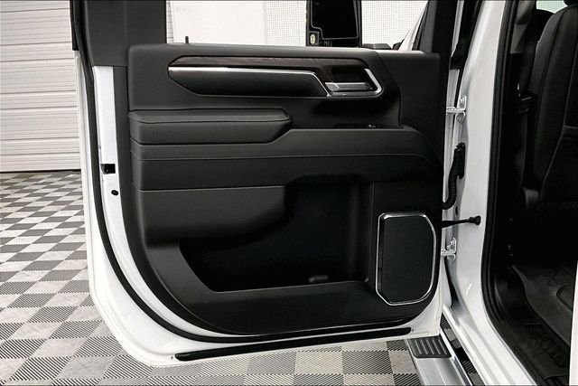 Used 2024 Summit White GMC SLT image 22