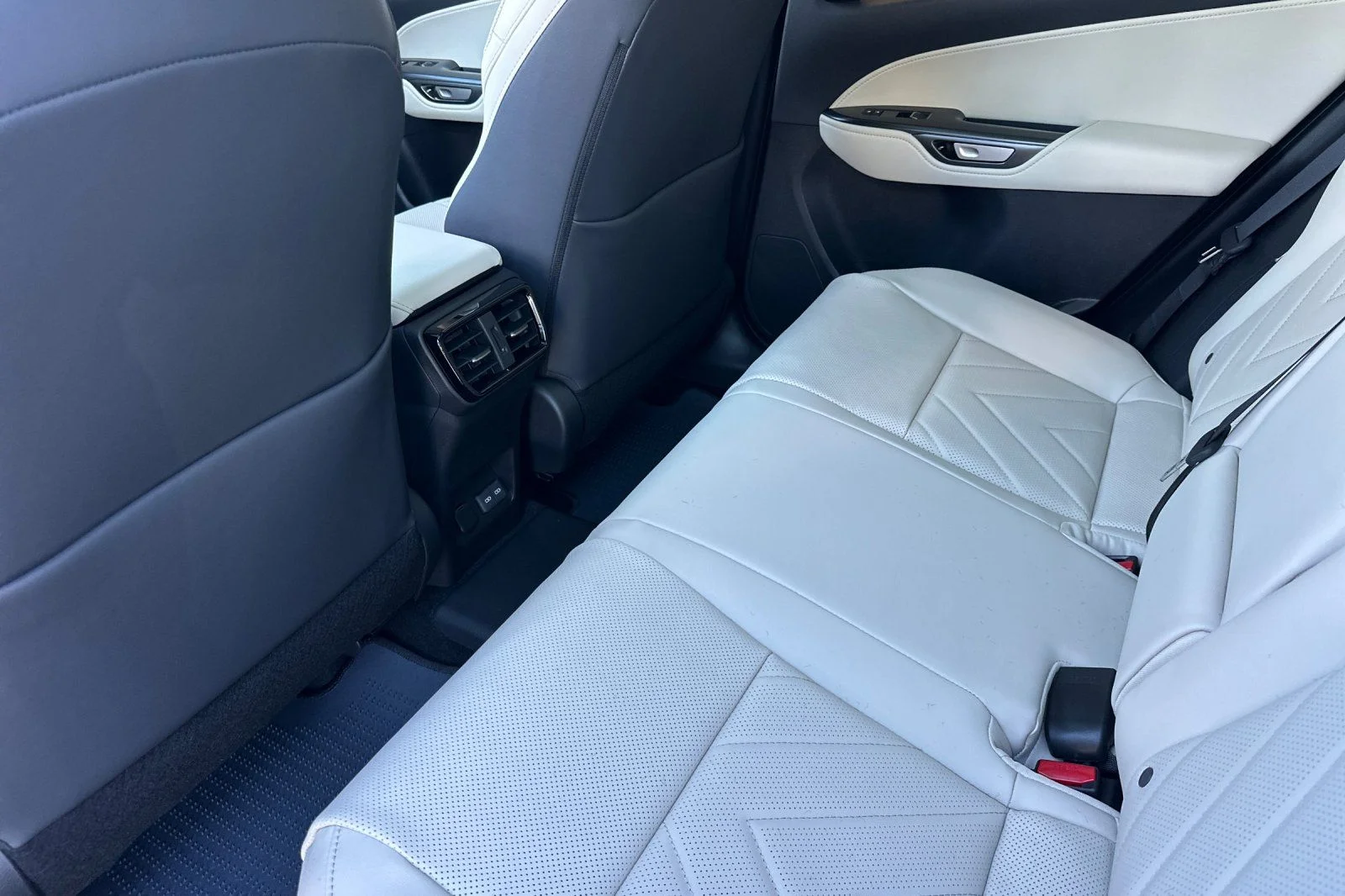 New 2026 Cloudburst Gray Lexus NX 450h+ LUXURY AWD image 9