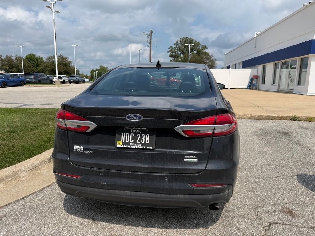 Used 2020 Black Ford SEL image 5