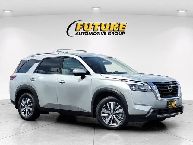 Used 2024 Silver Nissan SL image 1