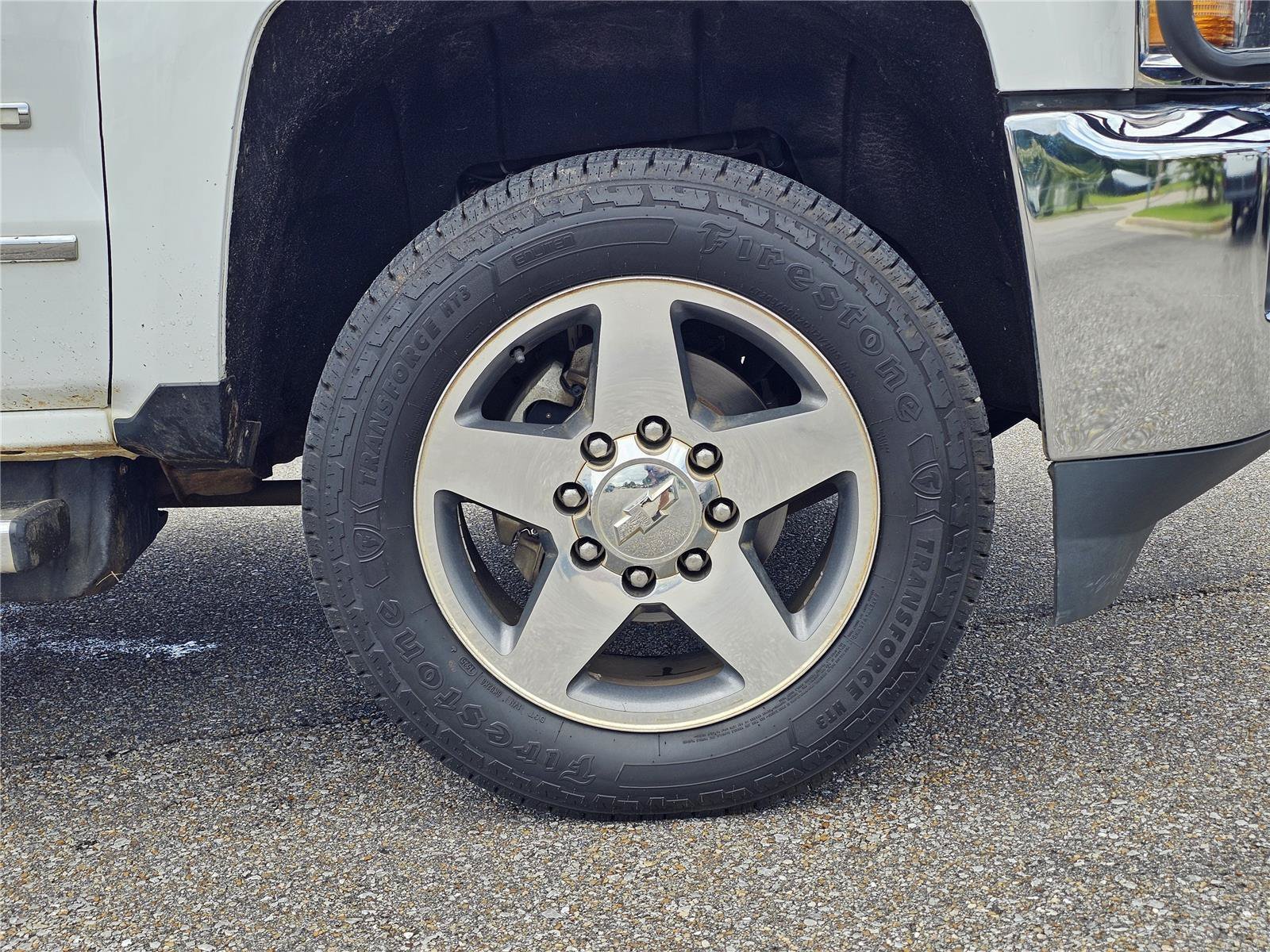 Used 2019 Summit White Chevrolet LTZ image 6