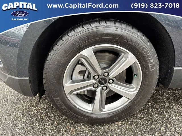 Used 2023 Blue Ford SEL image 12