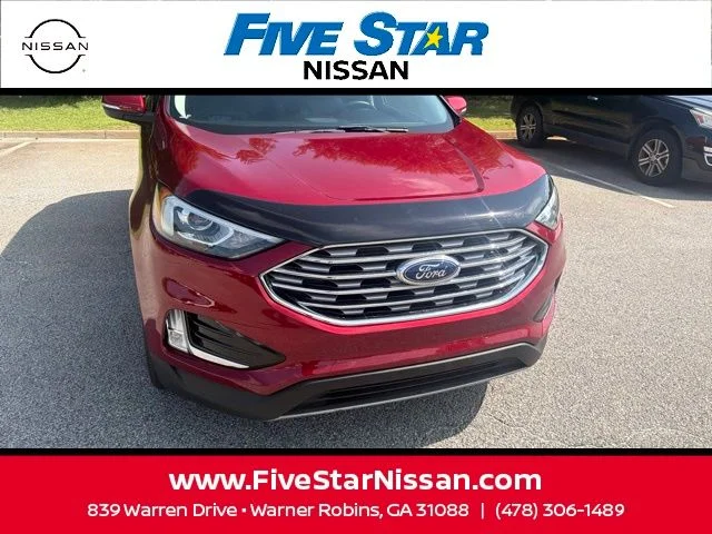 Used 2019 Red Ford SEL image 4