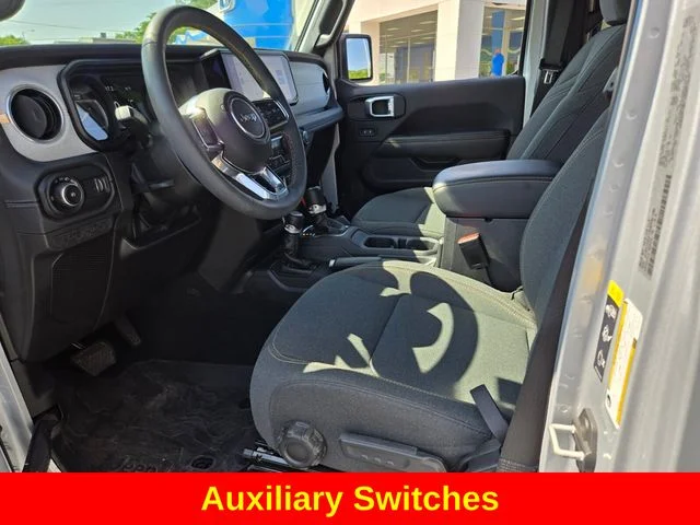 Used 2024 Silver Jeep Sahara image 11