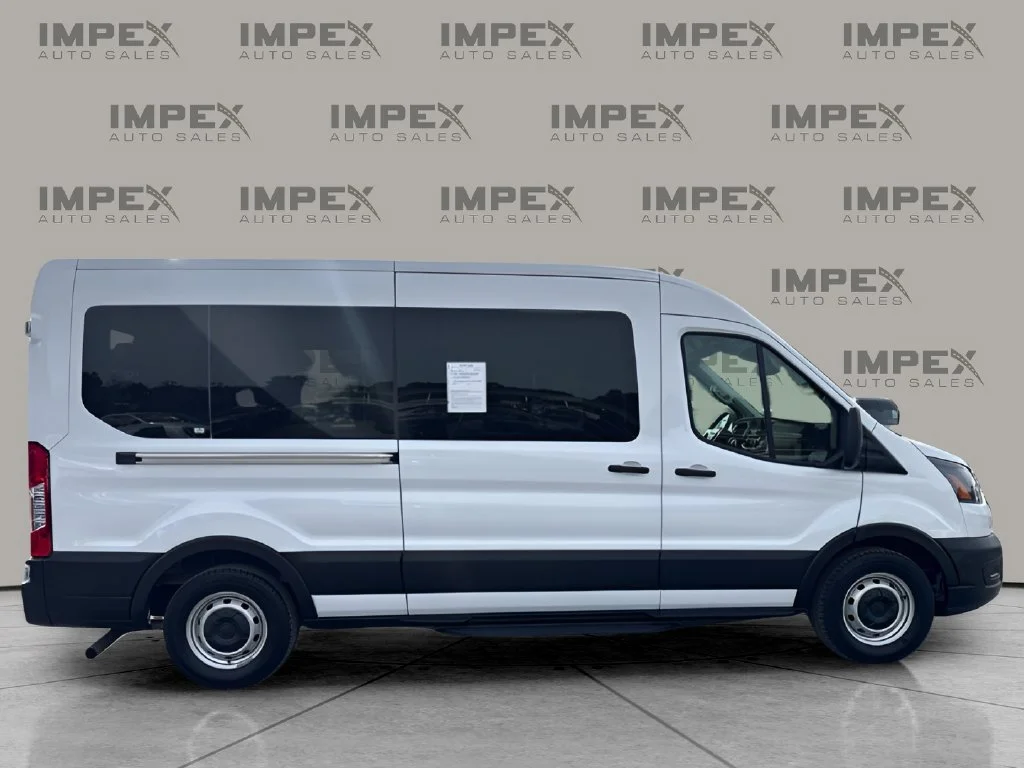 Used 2023 White Ford XL image 6