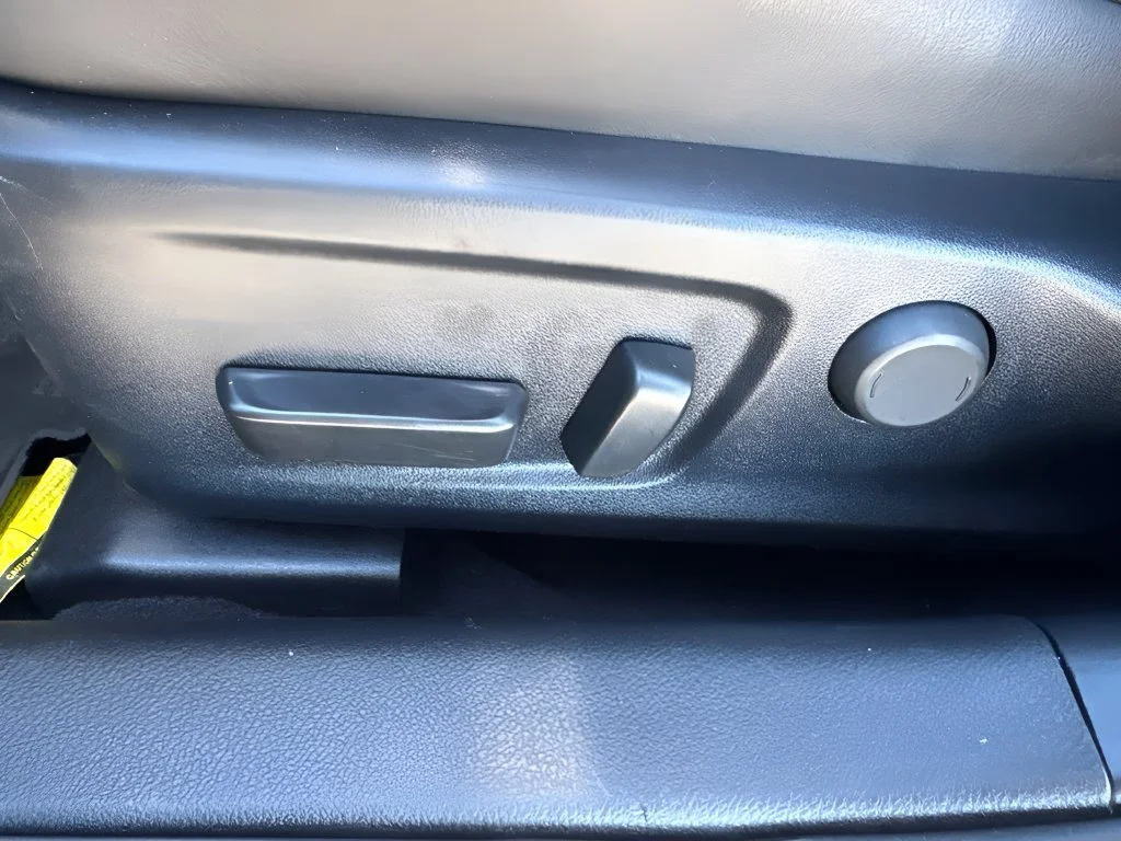 Used 2020 Black Lexus 300 image 9