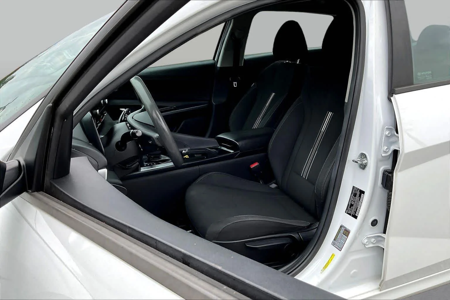 Used 2021 Quartz White Hyundai SEL image 8
