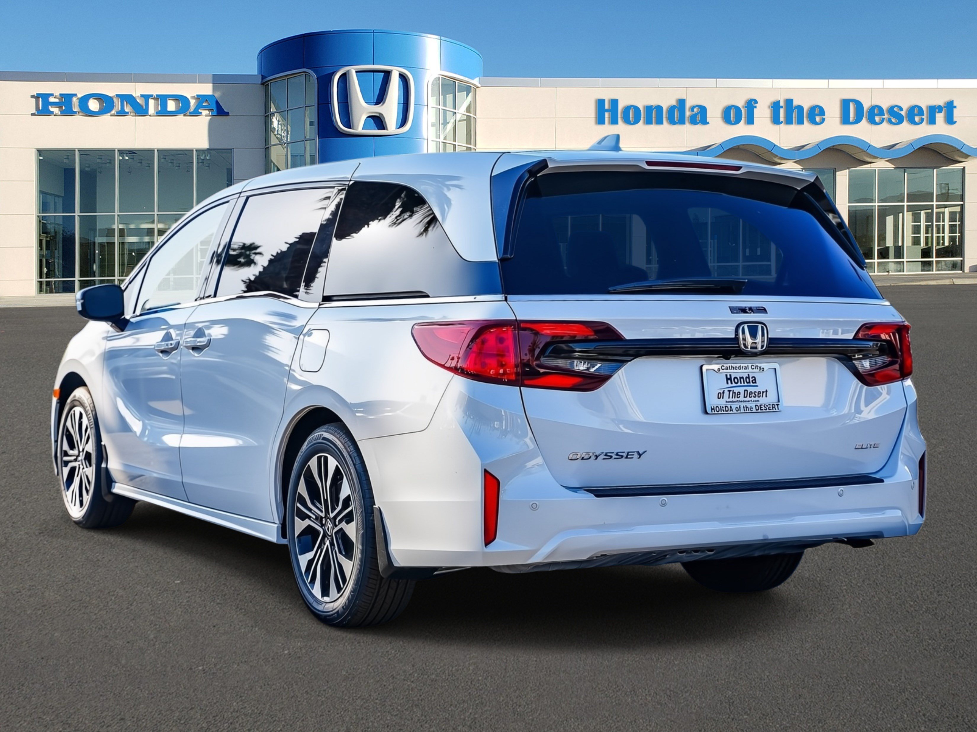 New 2027 Platinum White Pearl Honda Elite image 4