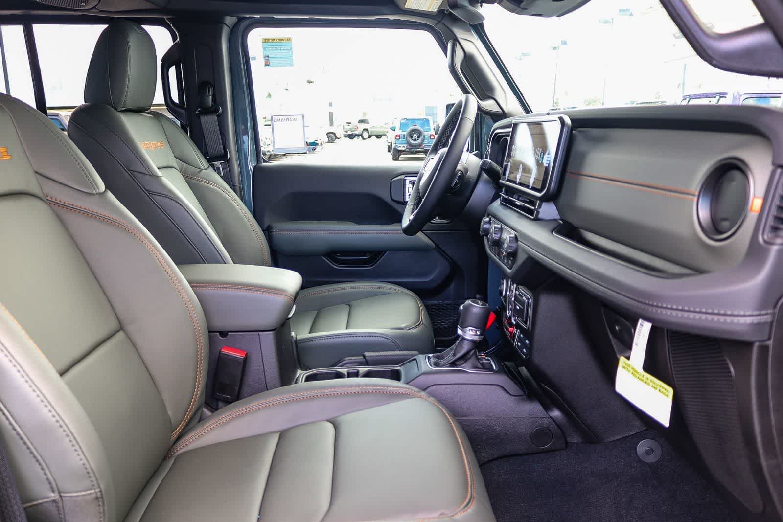 New 2026 Anvil Clear-Coat Exterior Paint Jeep Mojave X image 19