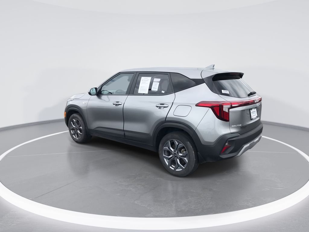 Certified Used 2024 Gray Kia LX image 6