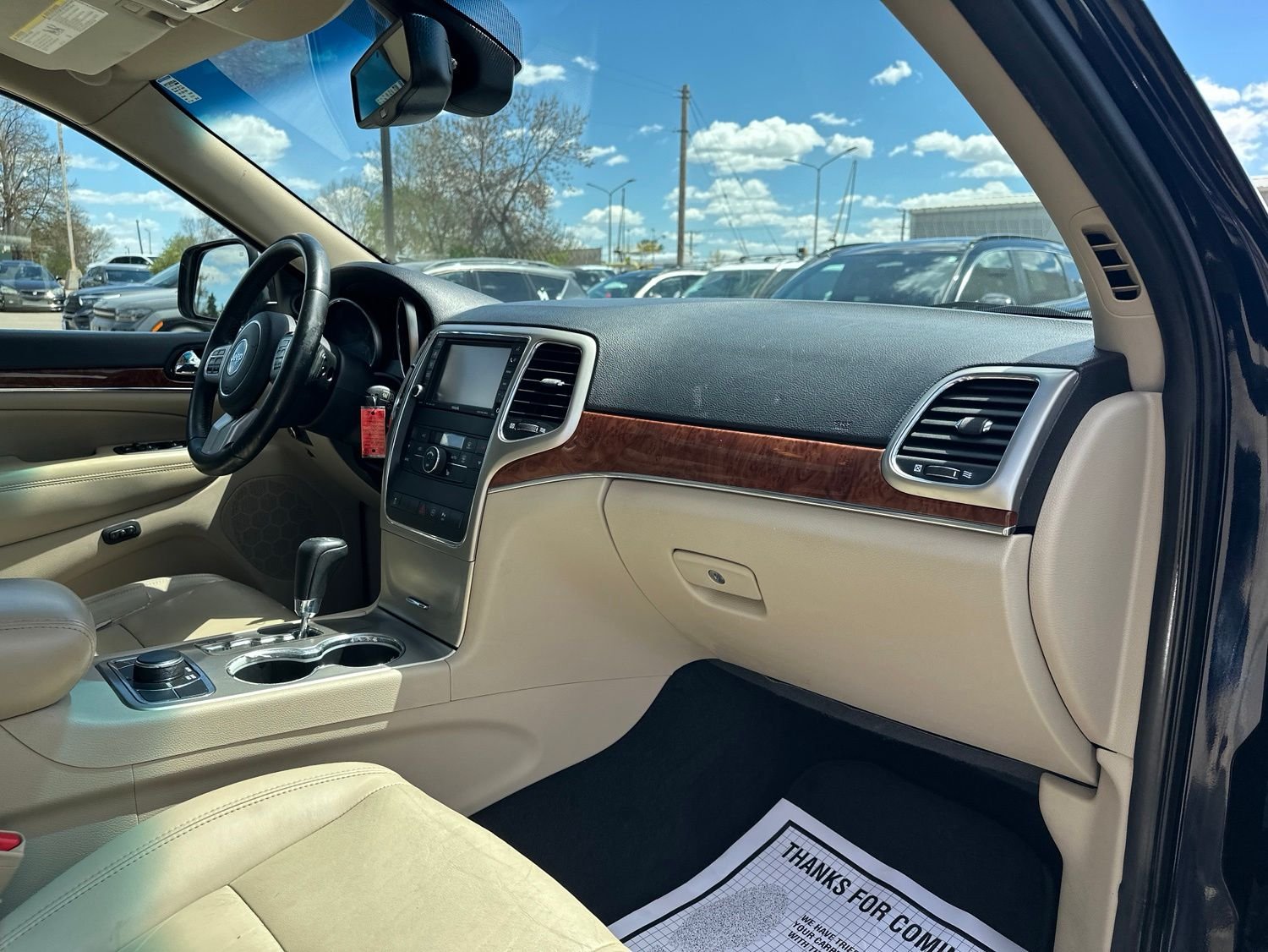 Used 2011 Black Jeep Limited image 33
