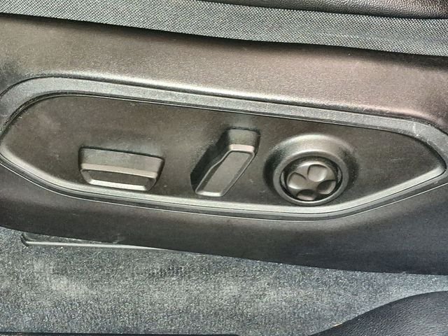 Used 2024 White Jeep Altitude image 12