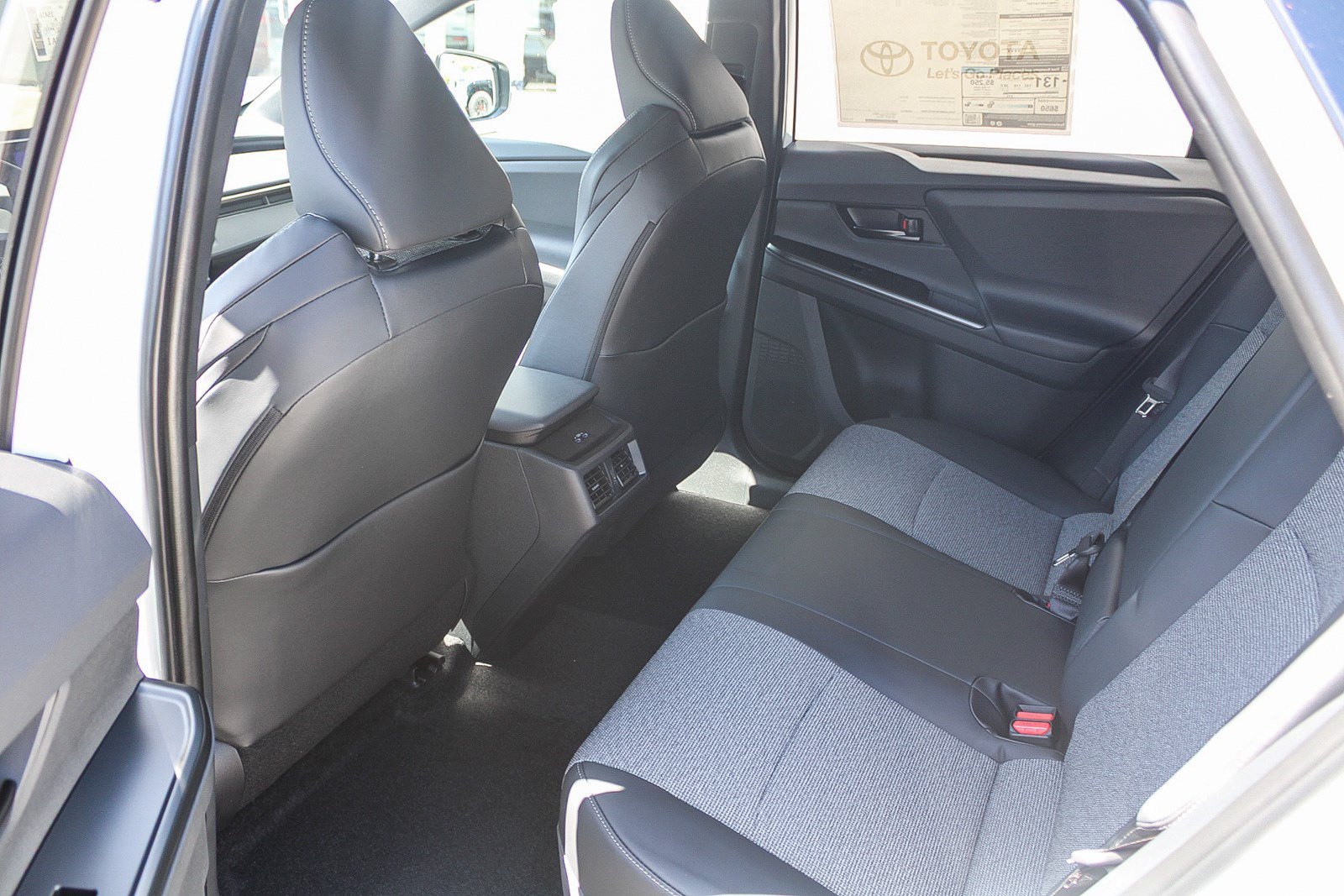 New 2026 Wind Chill Pearl <sup>1</sup> Toyota  XLE image 21
