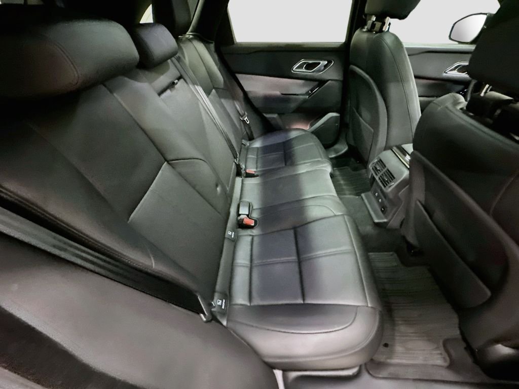 Used 2025  Land Rover S image 28