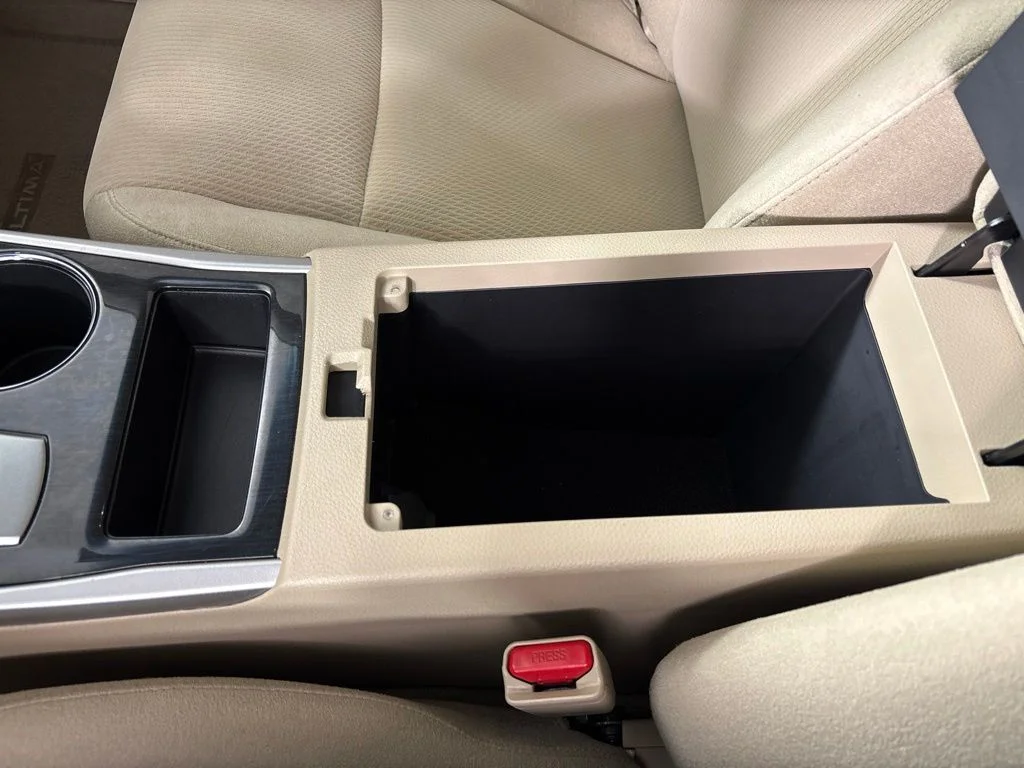 Used 2013 Beige Nissan 2.5 SV image 35