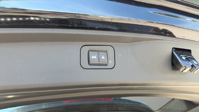 Used 2027 Black INFINITI SPORT image 37